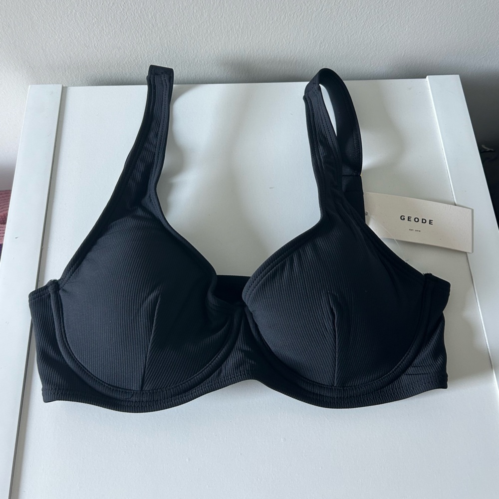 Geode Swimwear Bali Bikini Top in Black